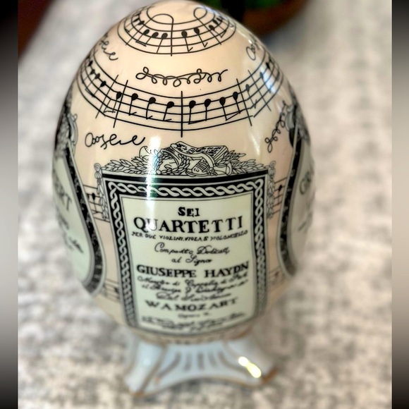 Formalities Melody Collection Mozart Music Notes Porcelain Home Decor 9 1/4" - Picture 4 of 6